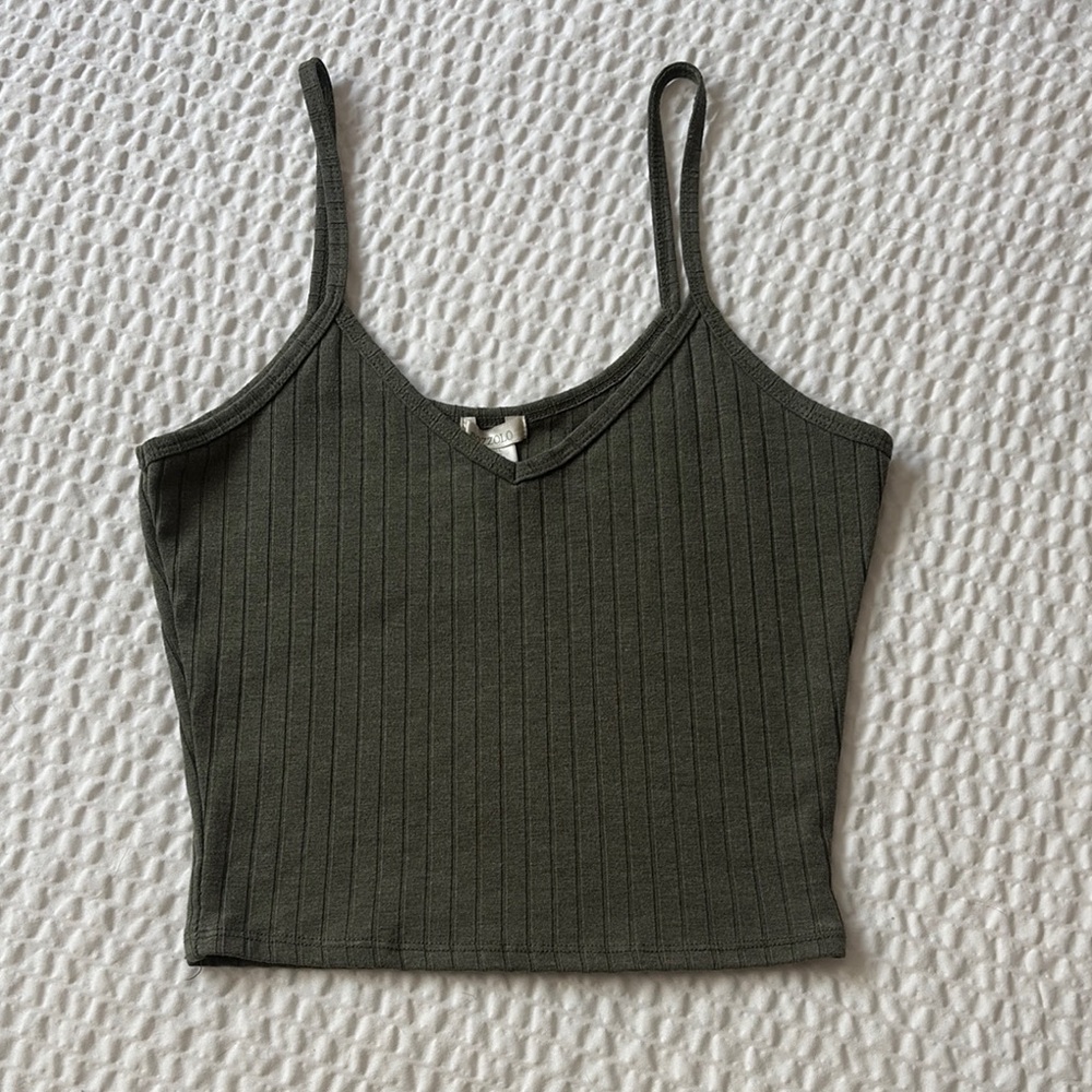Green ribbed crop tank top